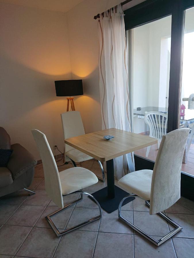 1 Zimmer Apartment Mit Seesicht Und Pool Gambarogno Zewnętrze zdjęcie